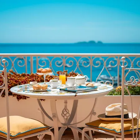 Buca Di Bacco Szálloda 4*
