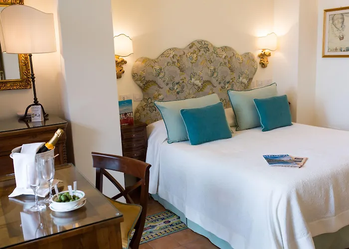 Hotel Buca Di Bacco 4*