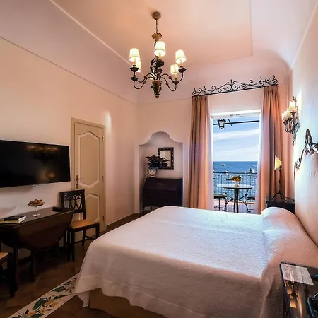 Buca Di Bacco Отель 4*