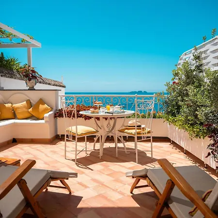 Buca Di Bacco Готель 4*