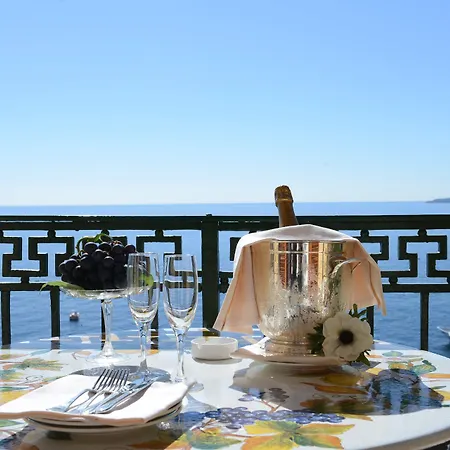 Buca Di Bacco 4* Позітано
