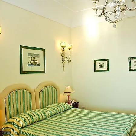 Buca Di Bacco 4* Позитано